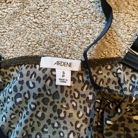 cowl neck Bodysuit - Picture 9 of 10